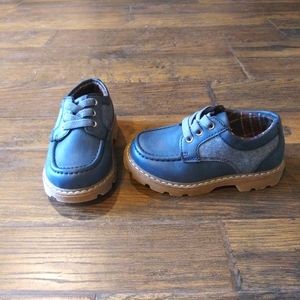 Toddler dress shoes size 7/8 Lily and Dan